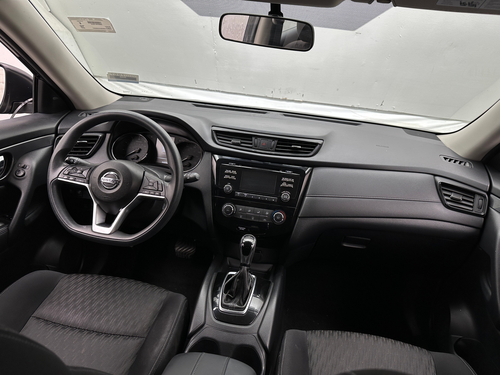 Thumbnail: 2017 Nissan Rogue - 3