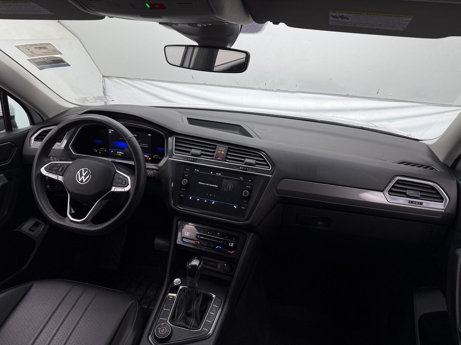 Thumbnail: 2022 Volkswagen Tiguan - 2