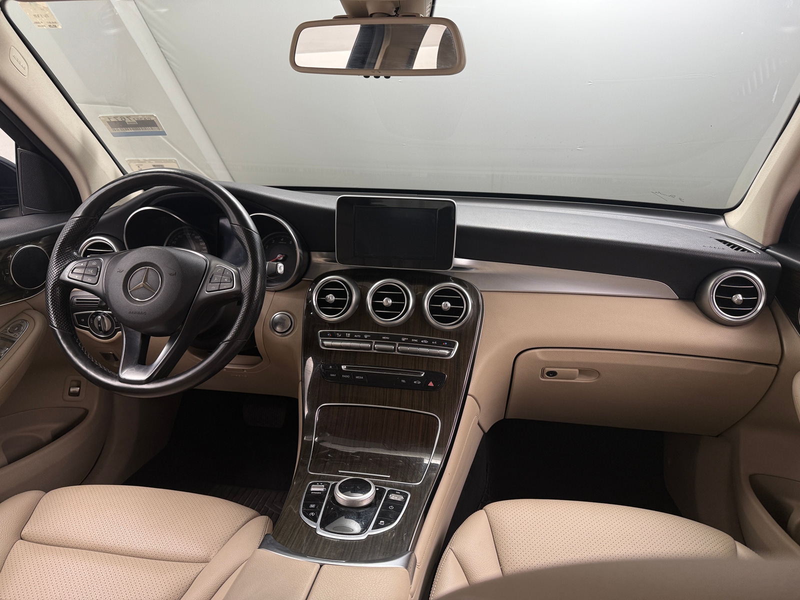 Thumbnail: 2019 Mercedes-Benz GLC - 2