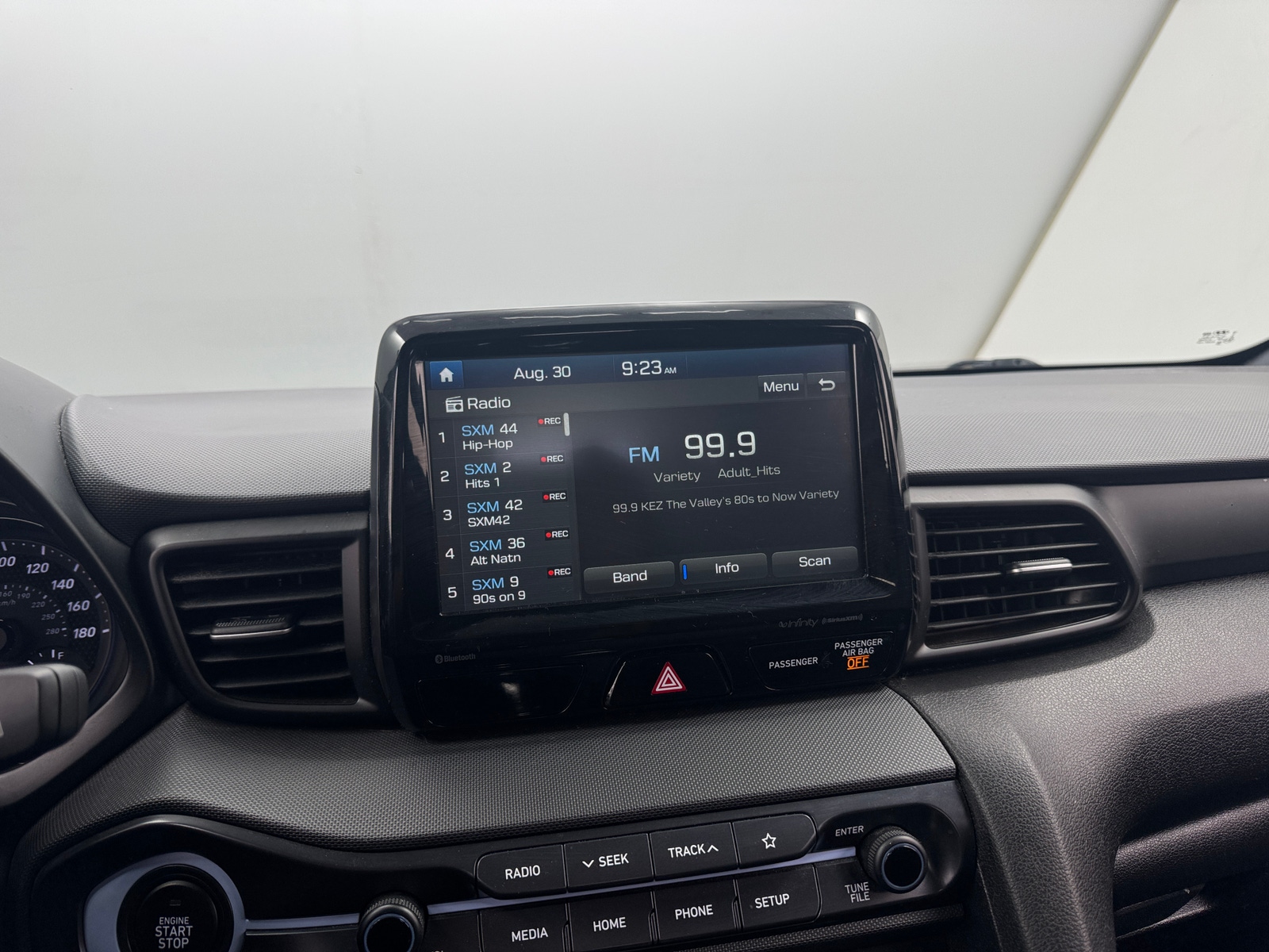 Thumbnail: 2019 Hyundai Veloster - 3