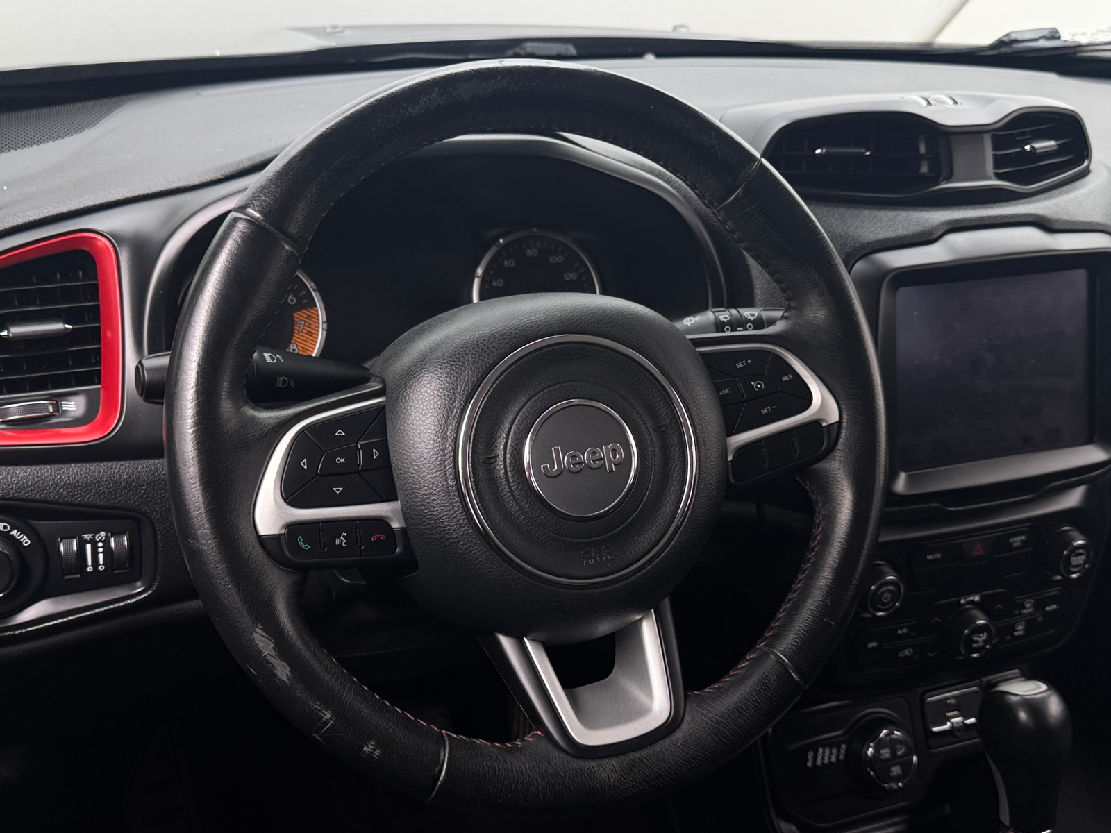 Thumbnail: 2019 Jeep Renegade - 5