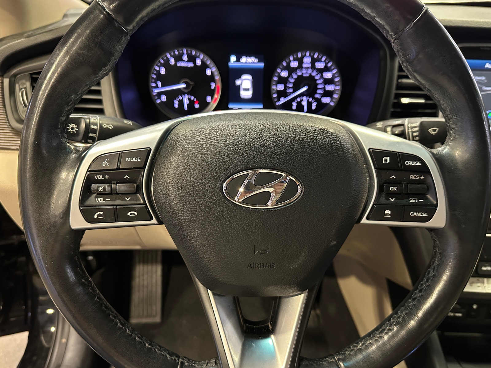 Thumbnail: 2019 Hyundai Sonata - 4