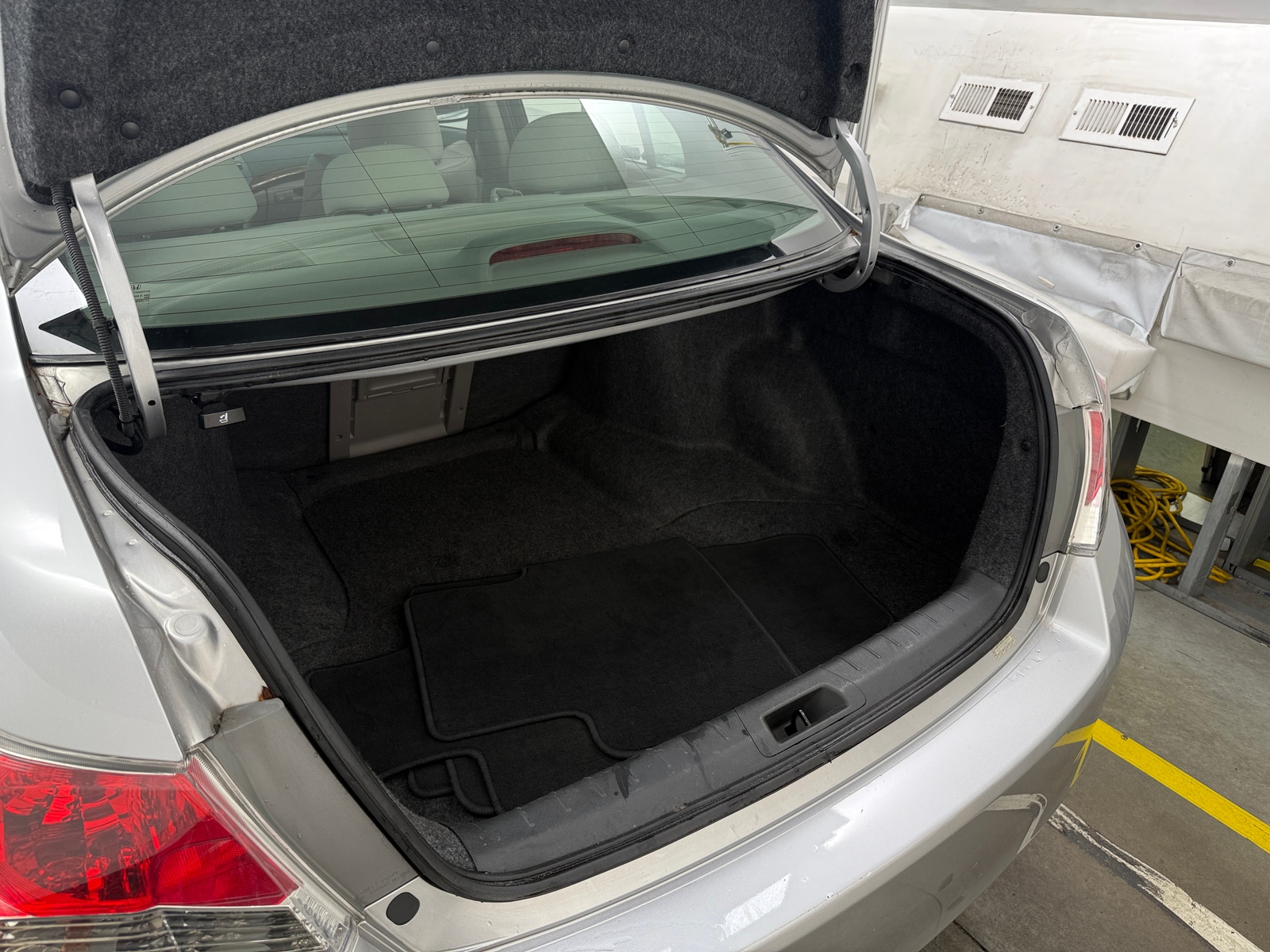 Thumbnail: 2011 Honda Accord - 6