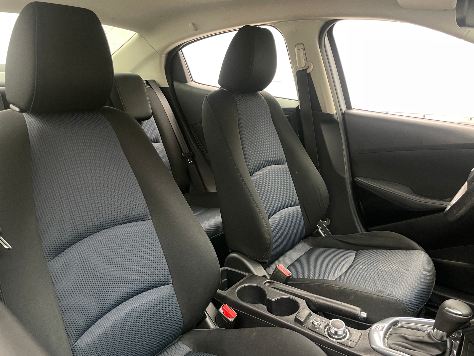 Thumbnail: 2017 Toyota Yaris iA - 2