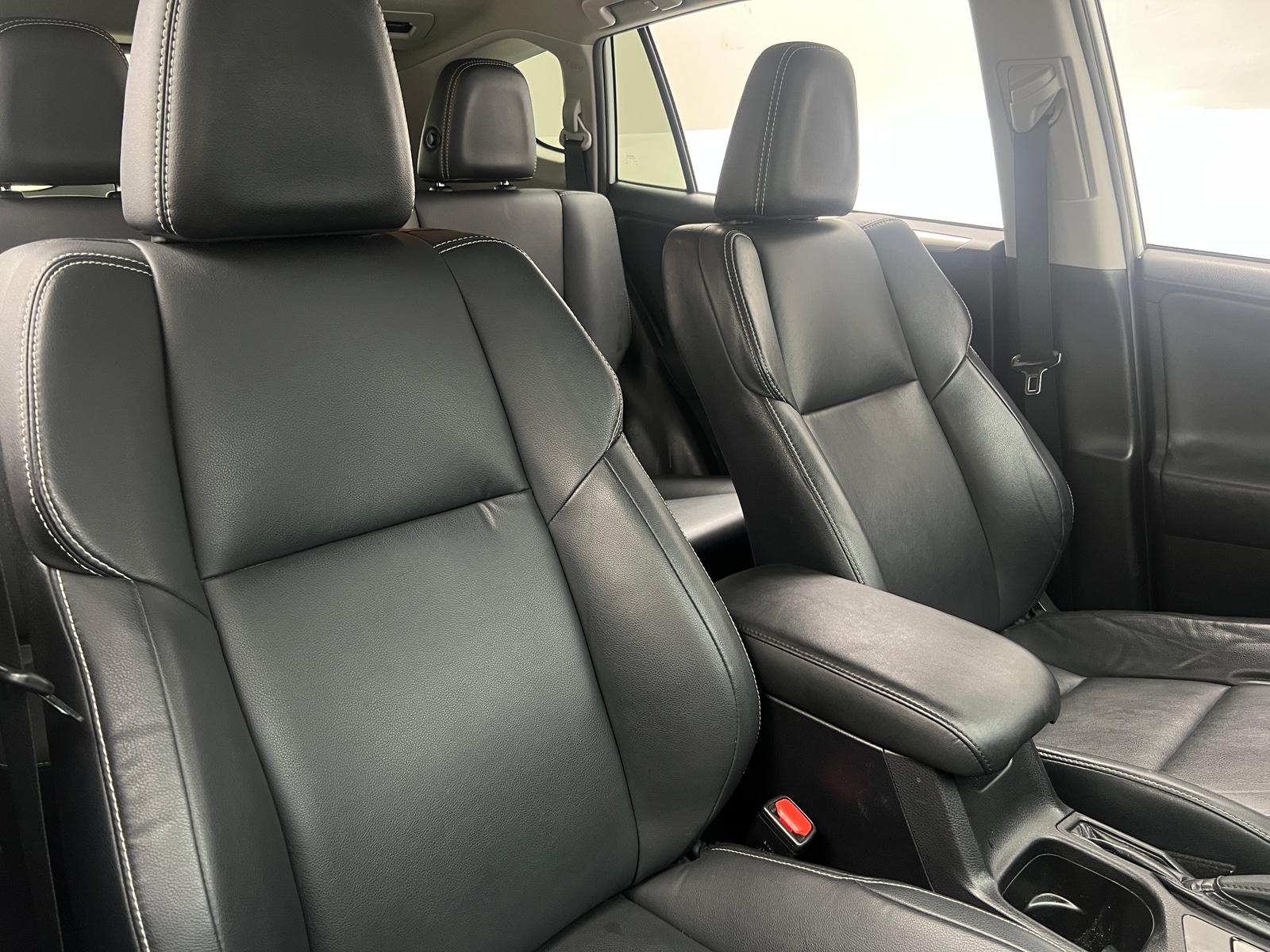 Thumbnail: 2017 Toyota RAV4 - 2