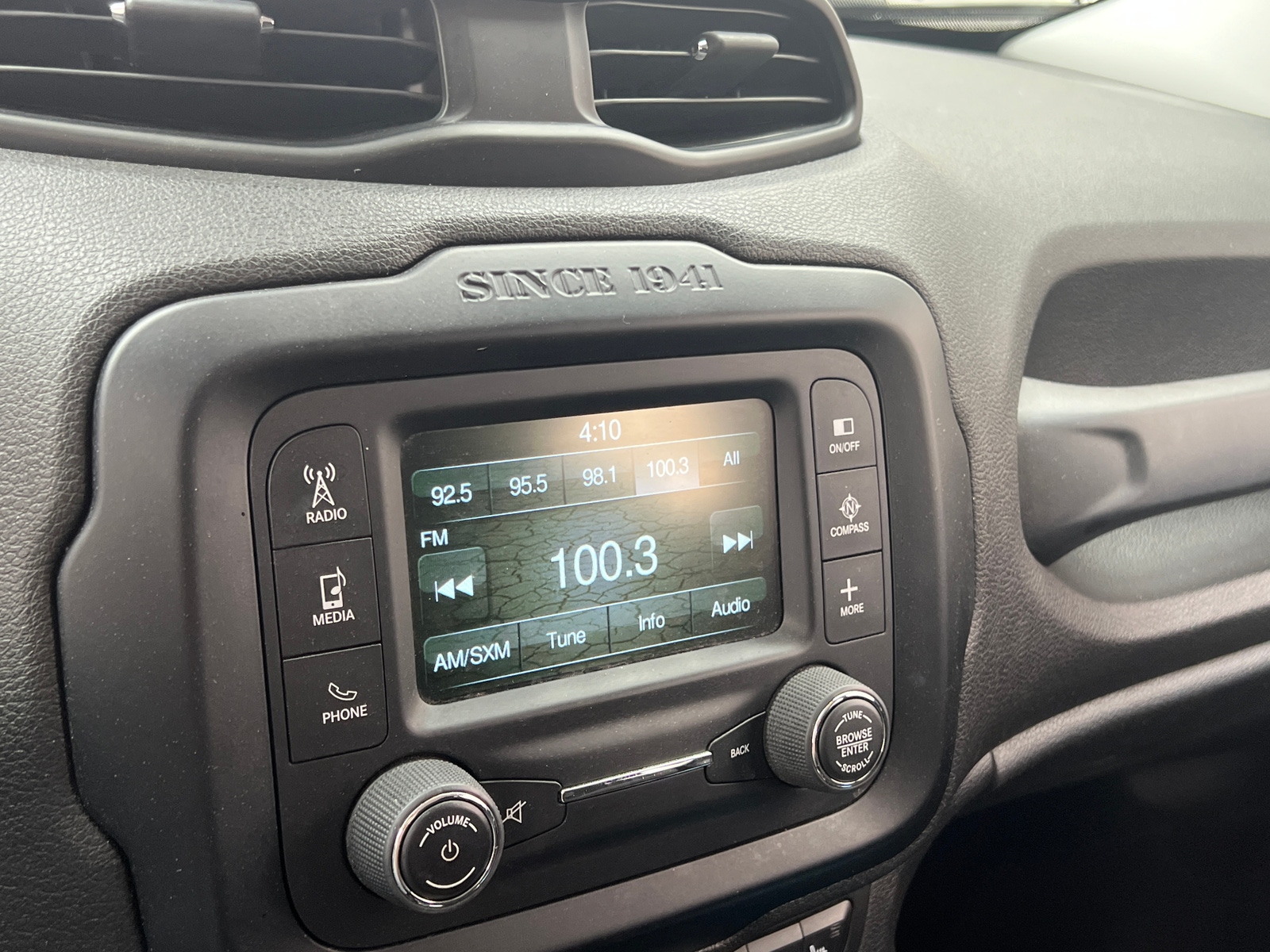 Thumbnail: 2015 Jeep Renegade - 4