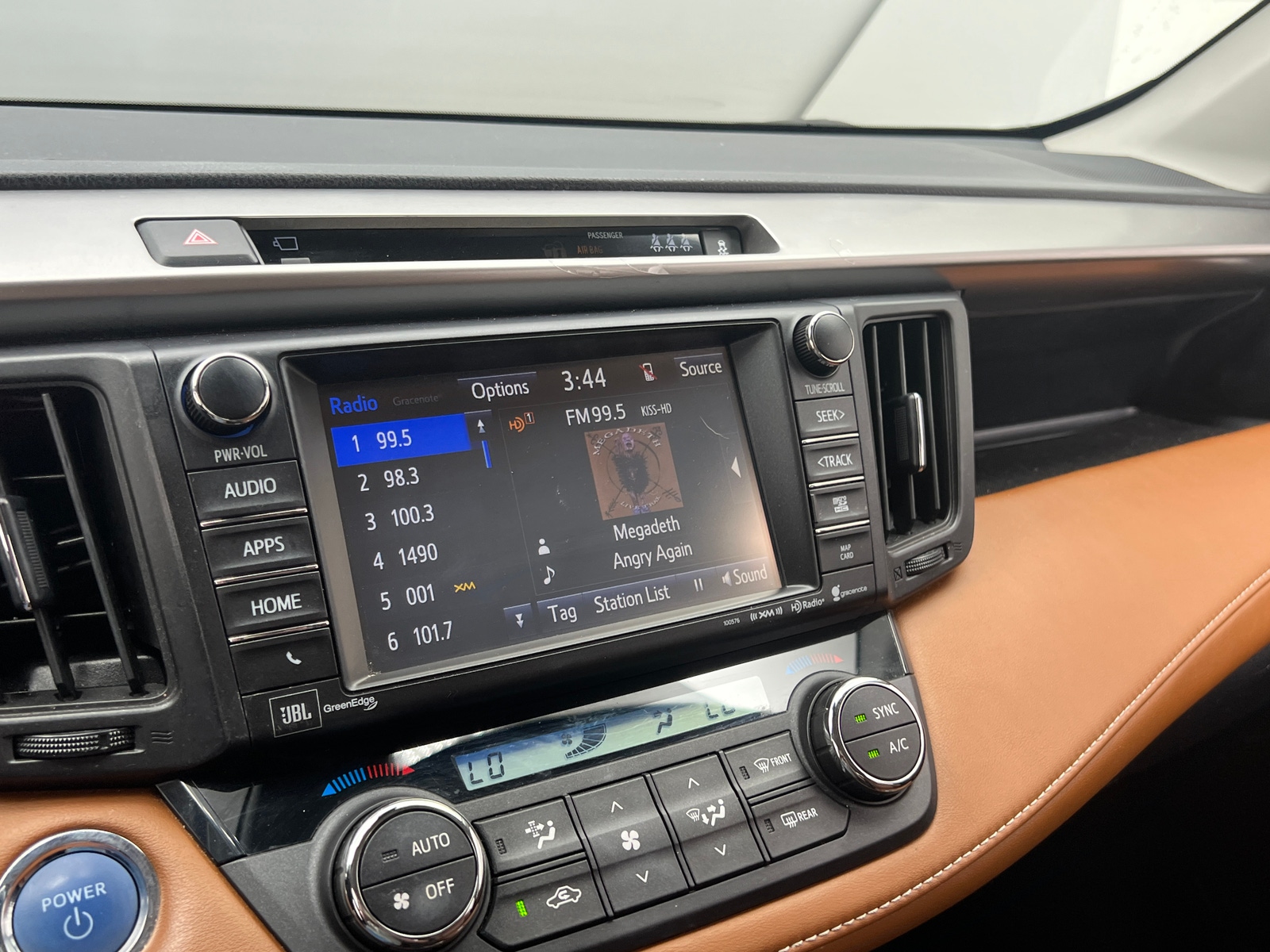 Thumbnail: 2017 Toyota RAV4 - 3