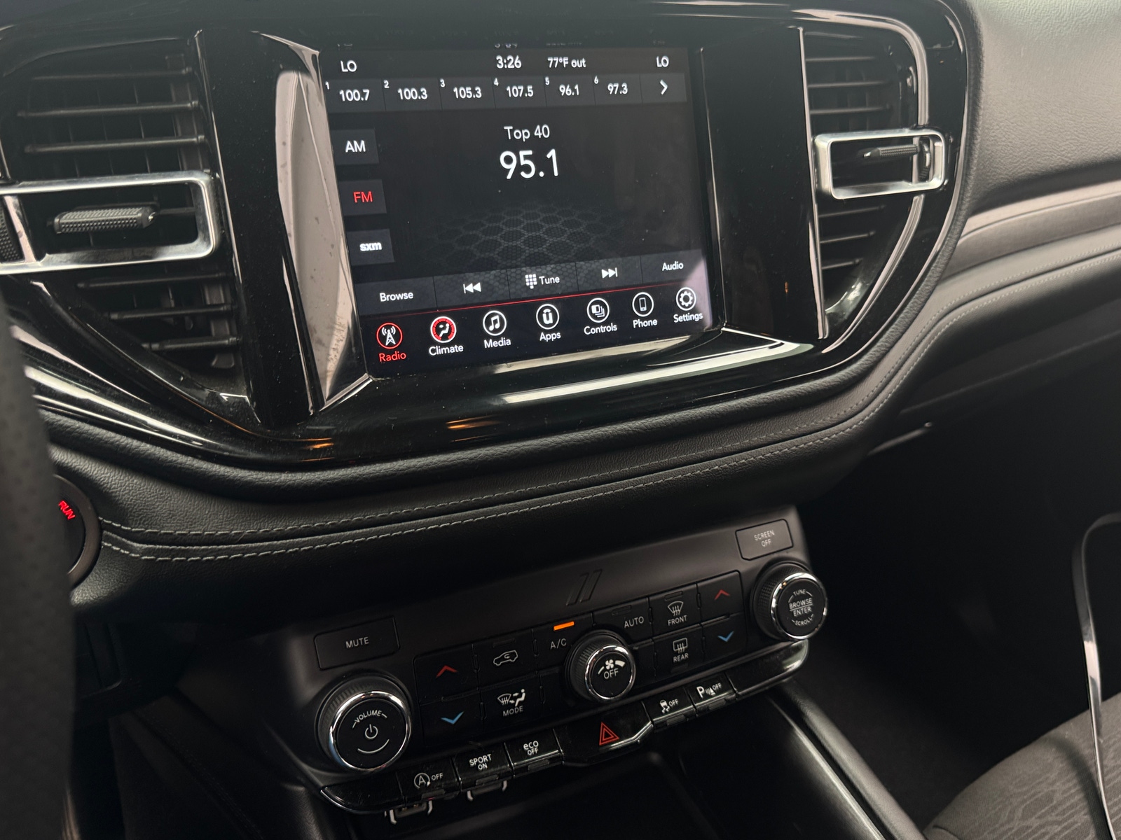 Thumbnail: 2023 Dodge Durango - 4
