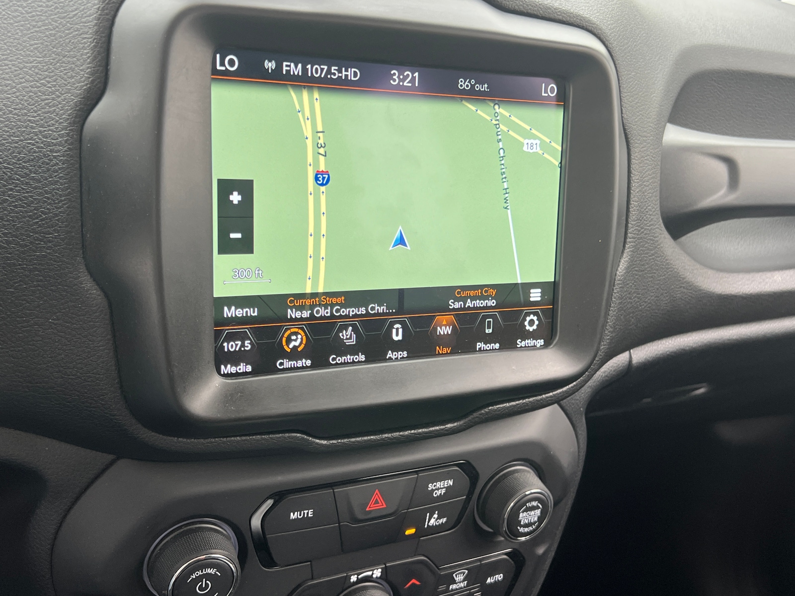 Thumbnail: 2022 Jeep Renegade - 4