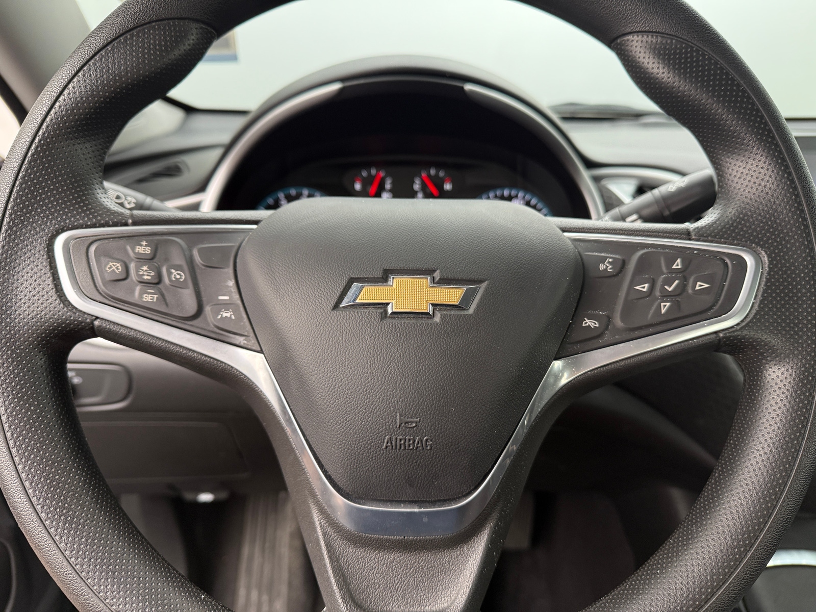 Thumbnail: 2023 Chevrolet Malibu - 5