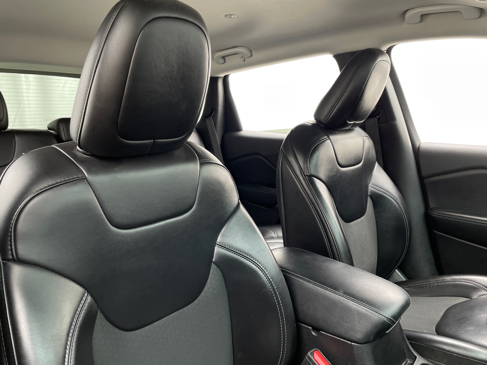 Thumbnail: 2019 Jeep Cherokee - 2