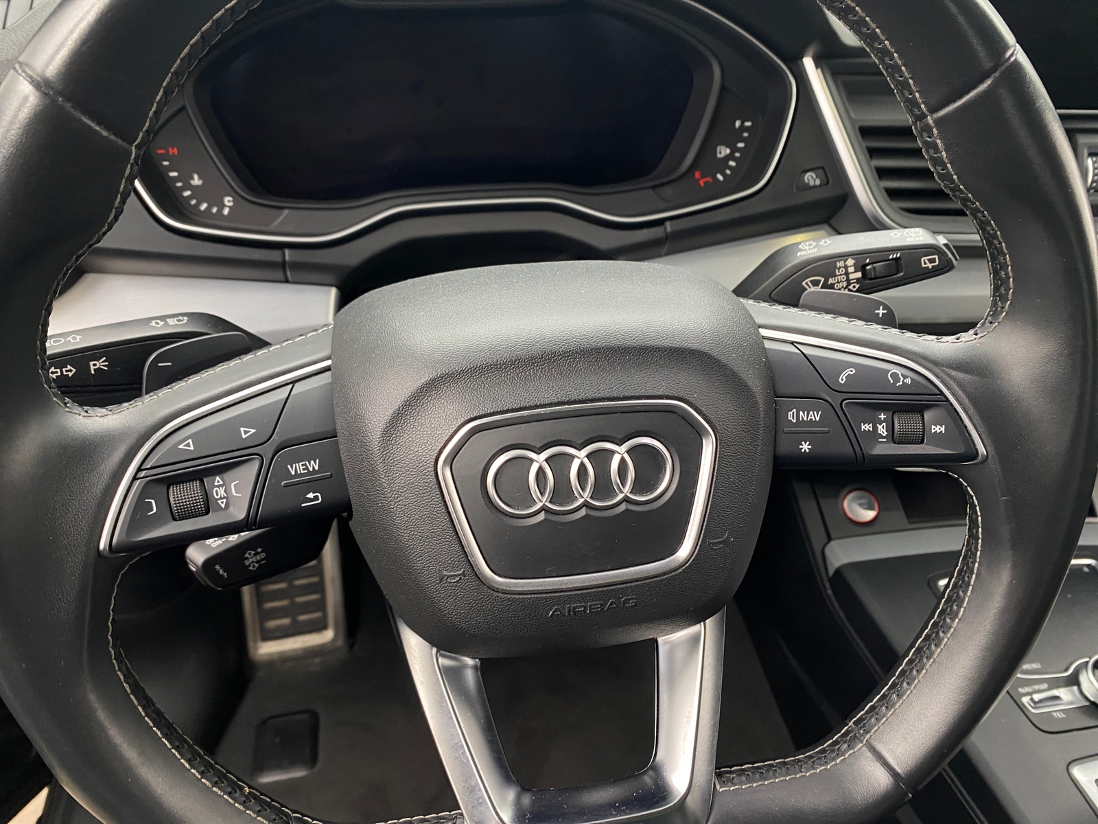 Thumbnail: 2018 Audi SQ5 - 5