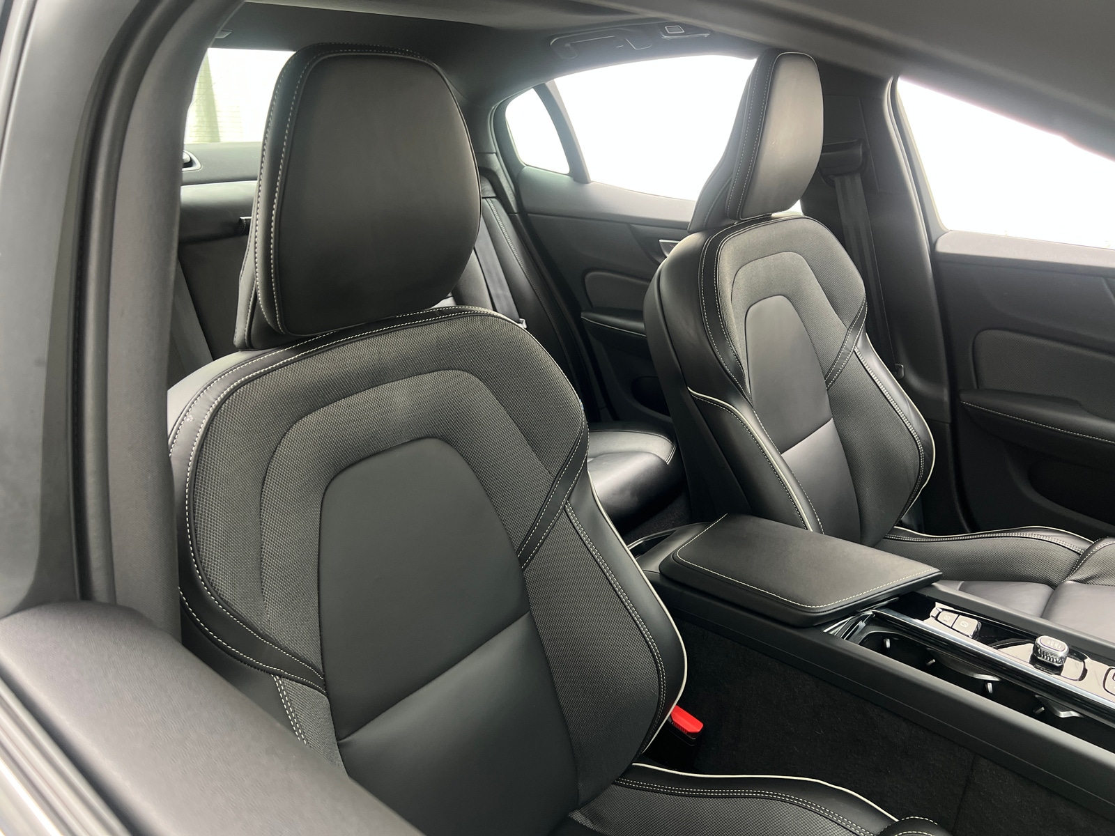 Thumbnail: 2024 Volvo S60 - 2