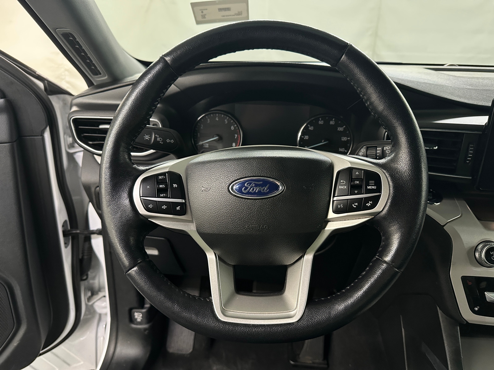 Thumbnail: 2023 Ford Explorer - 5