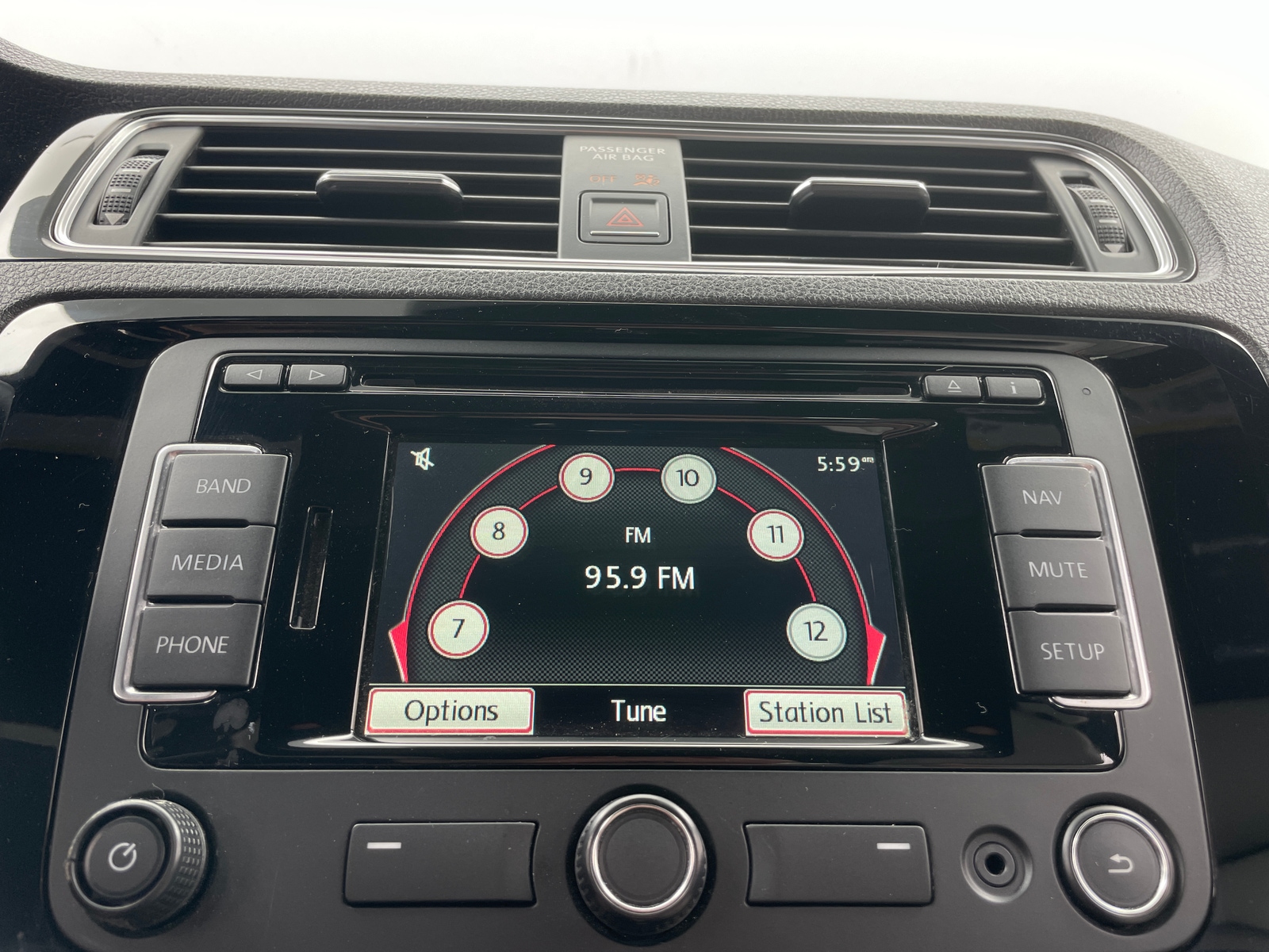 Thumbnail: 2015 Volkswagen Jetta - 4