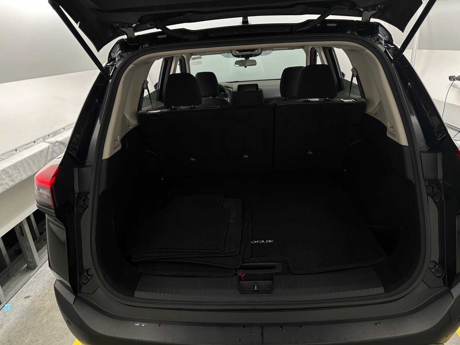 Thumbnail: 2023 Nissan Rogue - 7