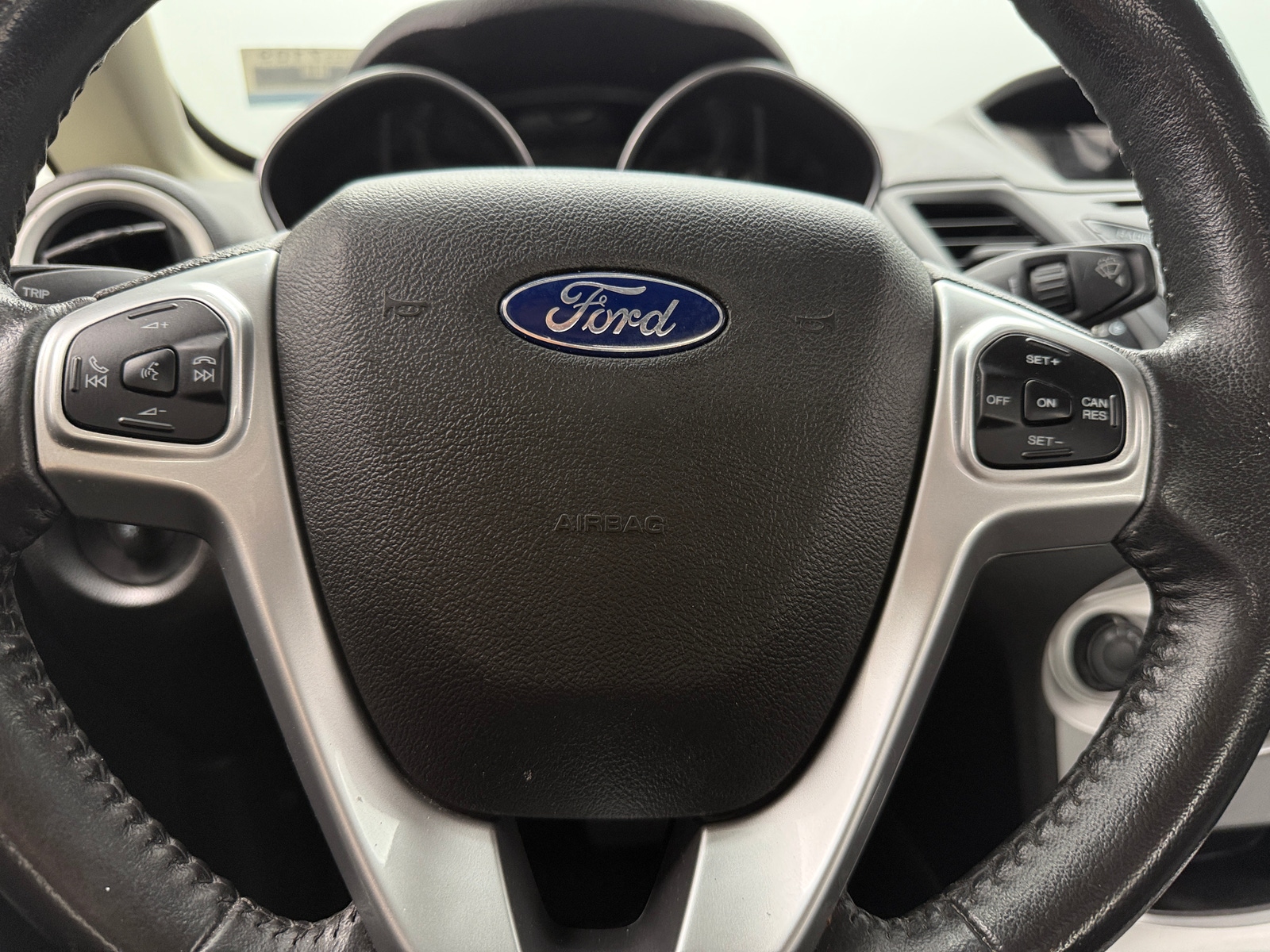 Thumbnail: 2016 Ford Fiesta - 5