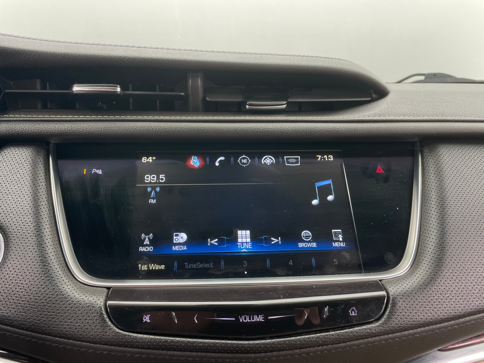 Thumbnail: 2018 Cadillac XT5 - 3