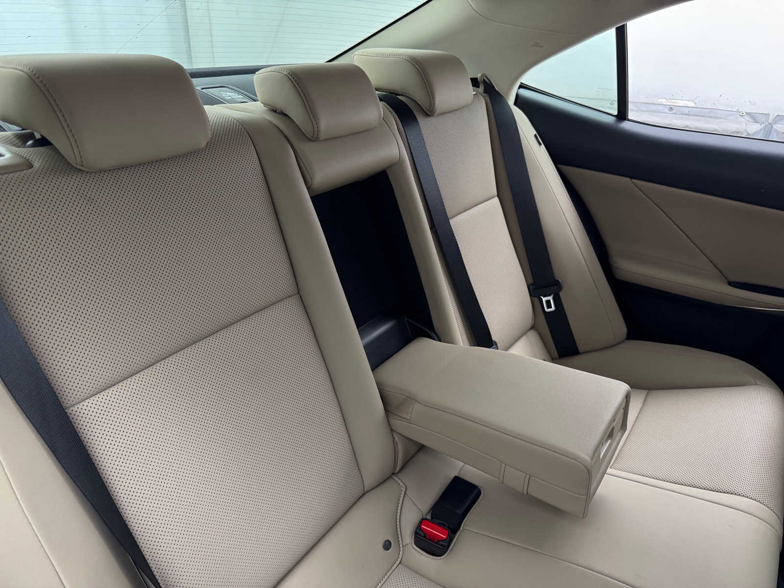 Thumbnail: 2019 Lexus IS - 5