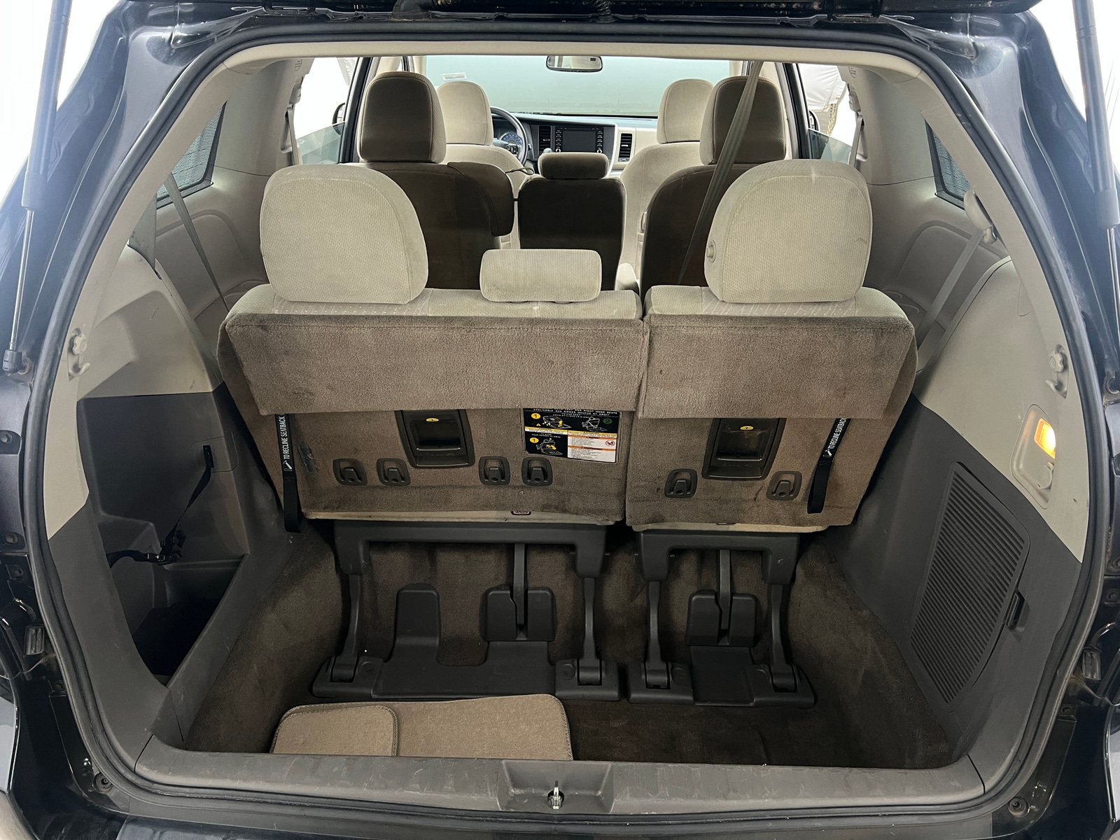 Thumbnail: 2018 Toyota Sienna - 7