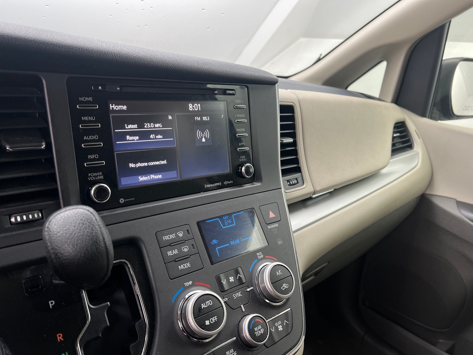 Thumbnail: 2018 Toyota Sienna - 4