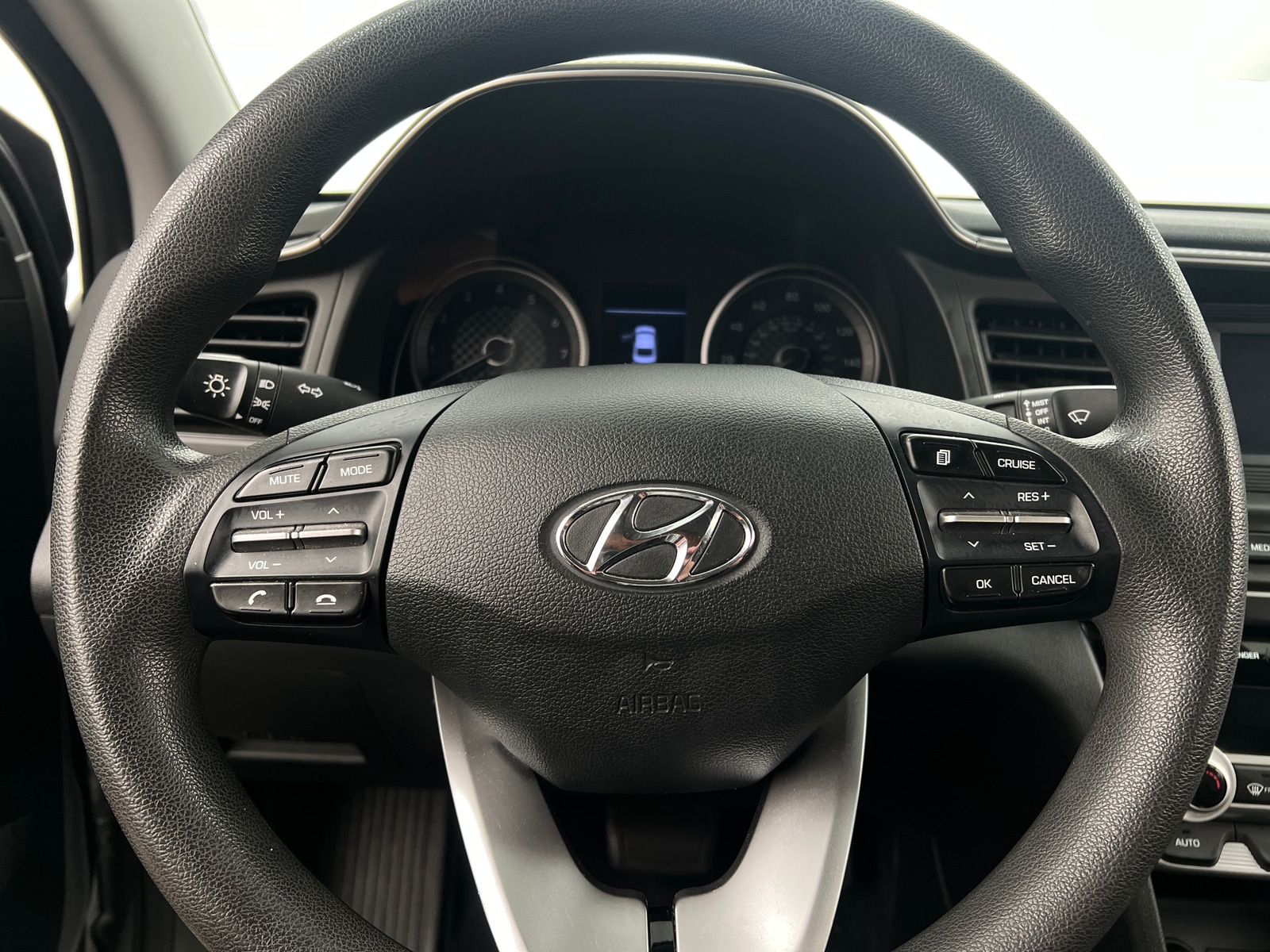 Thumbnail: 2020 Hyundai Elantra - 5