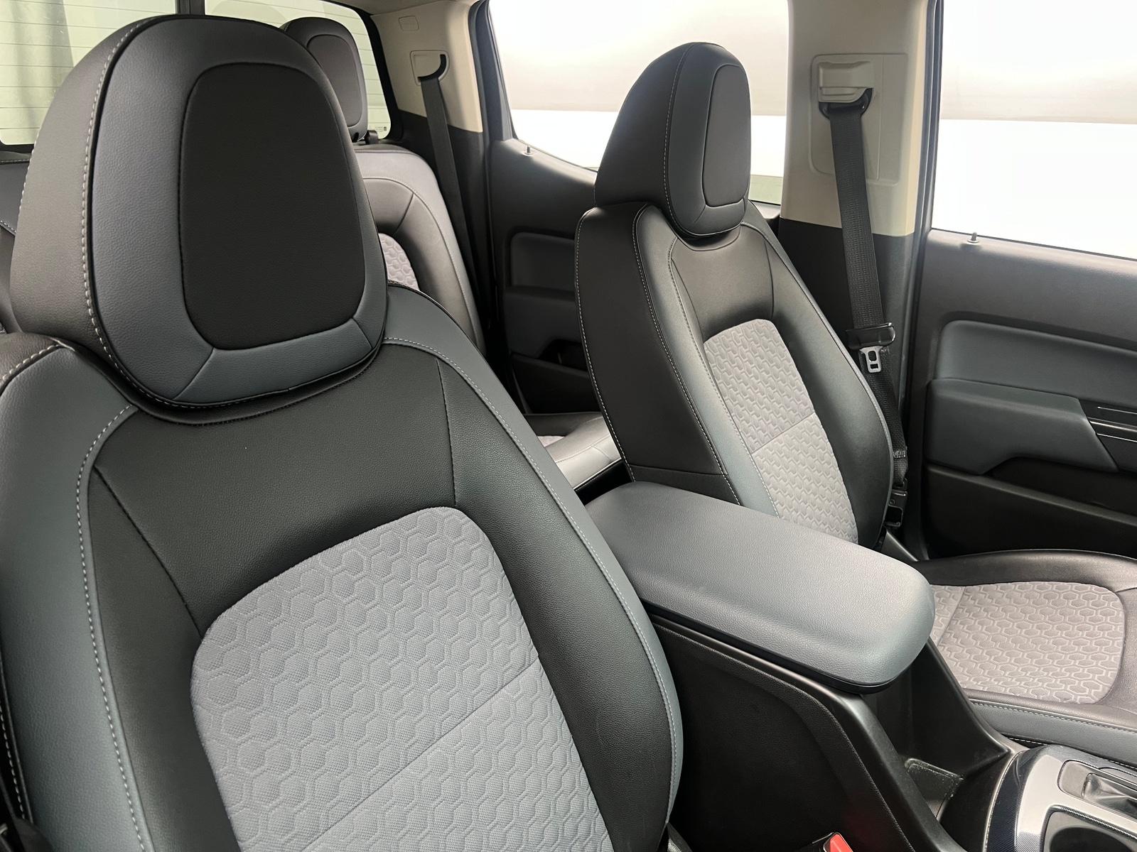 Thumbnail: 2016 Chevrolet Colorado - 2
