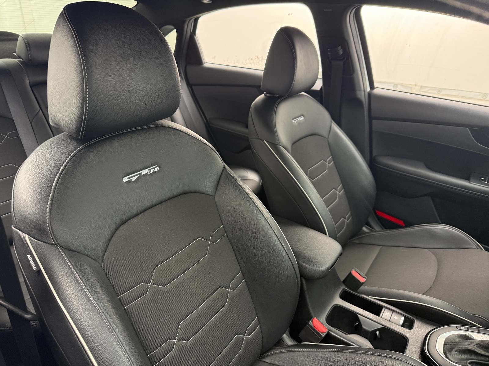 Thumbnail: 2022 Kia Forte - 2