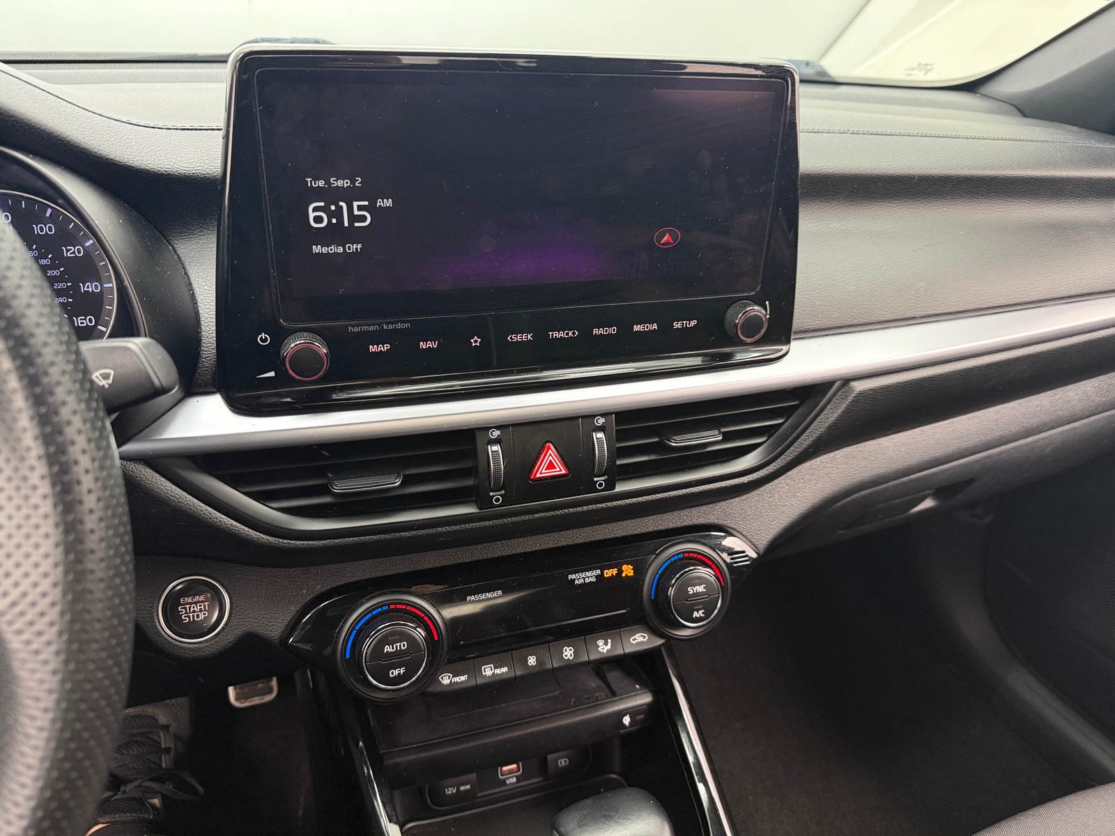 Thumbnail: 2022 Kia Forte - 4