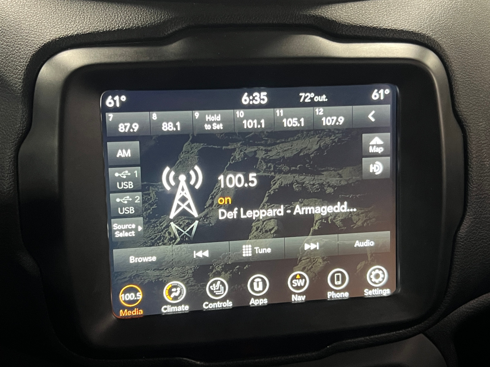 Thumbnail: 2021 Jeep Renegade - 3