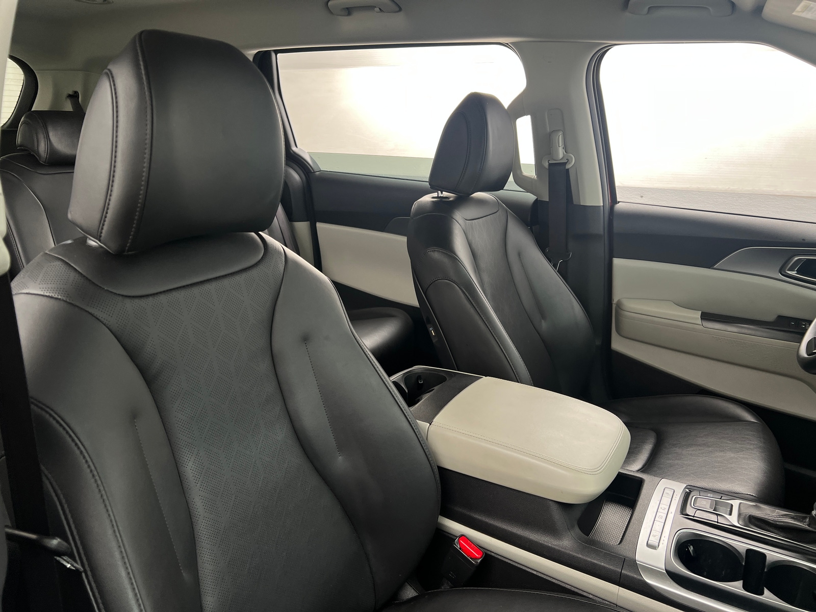 Thumbnail: 2023 Kia Carnival - 2