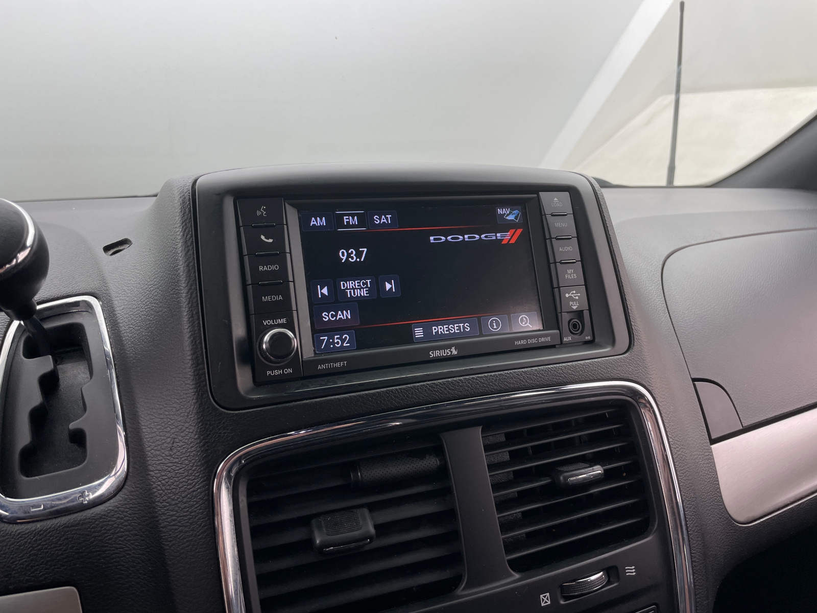 Thumbnail: 2019 Dodge Grand Caravan - 3