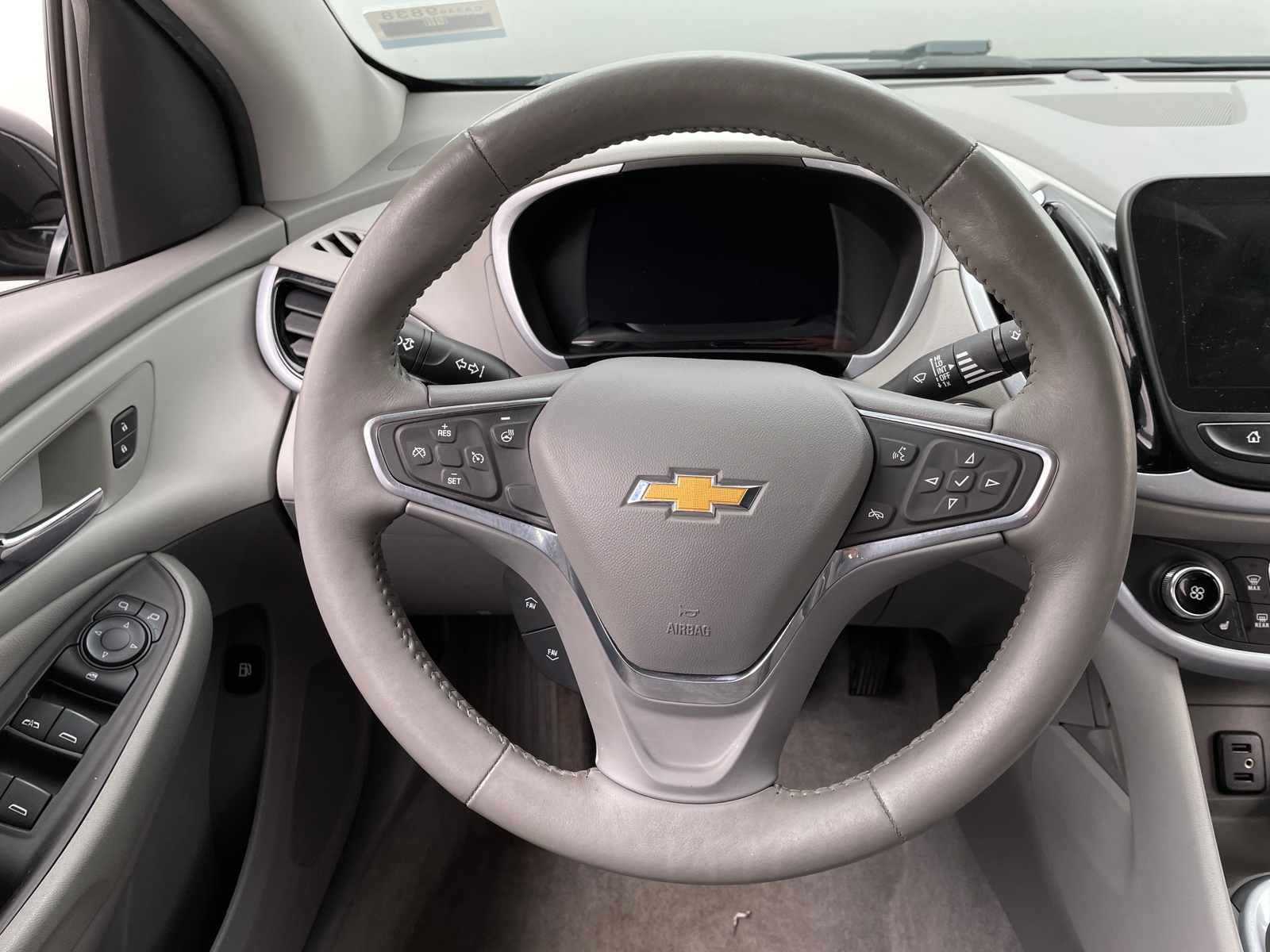 Thumbnail: 2016 Chevrolet Volt - 5