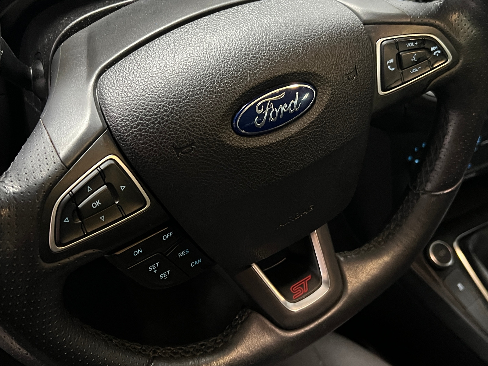 Thumbnail: 2016 Ford Focus - 5