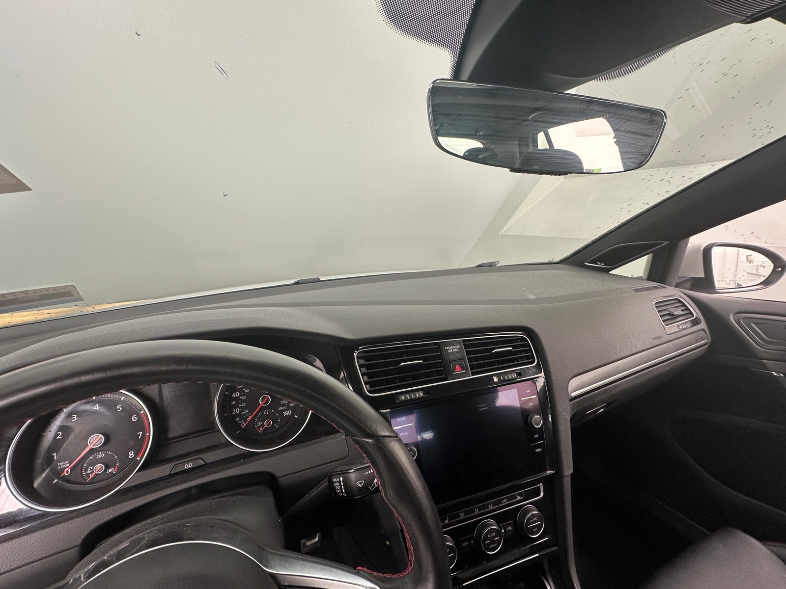 Thumbnail: 2018 Volkswagen Golf - 2