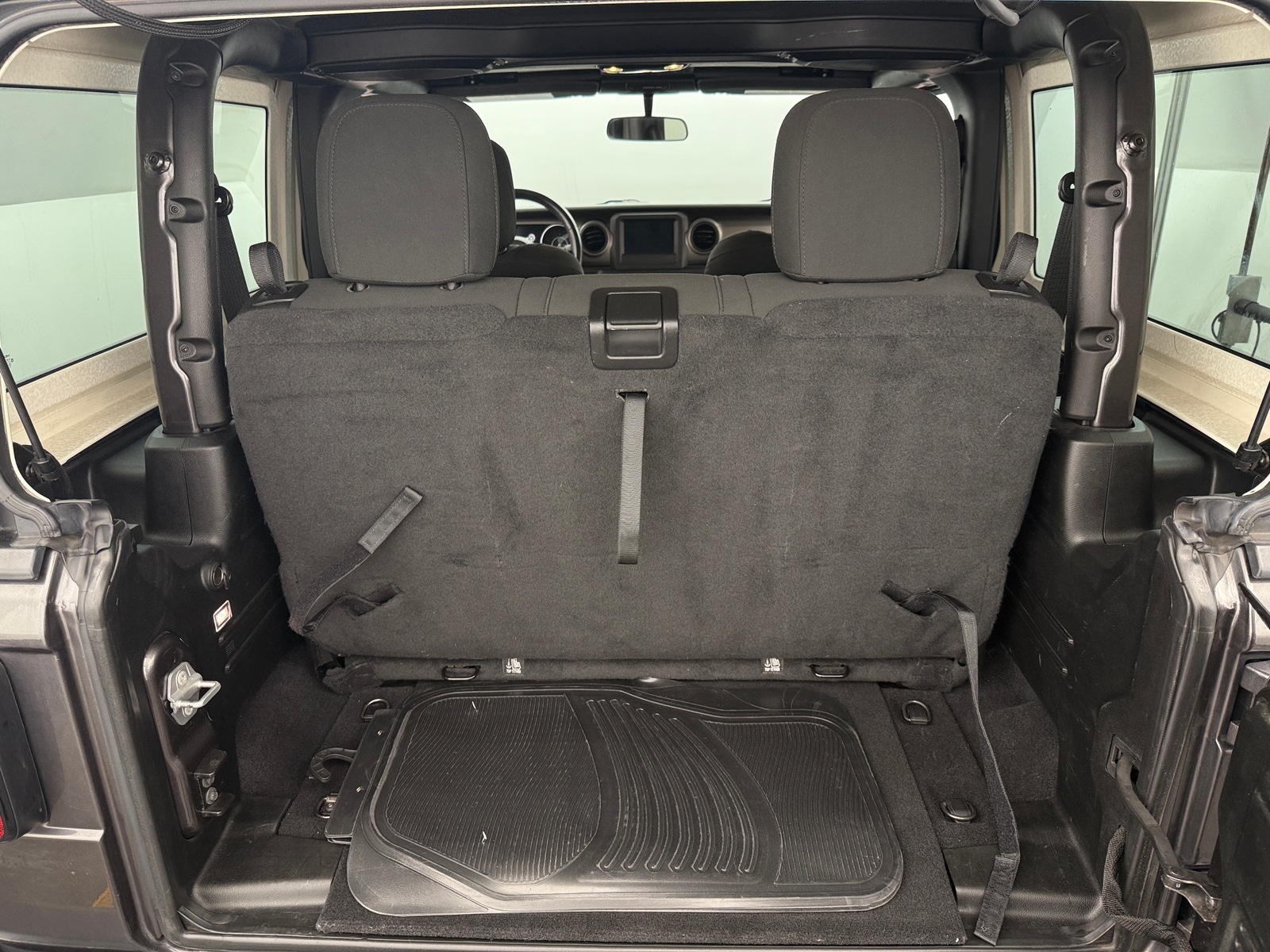 Thumbnail: 2019 Jeep Wrangler - 7
