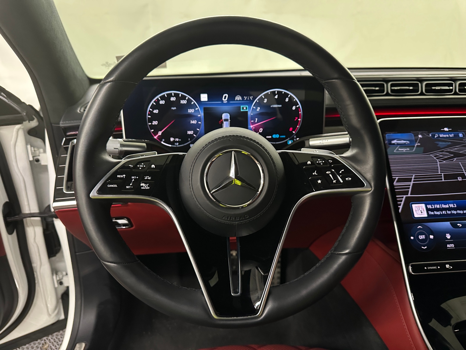 Thumbnail: 2022 Mercedes-Benz S-Class - 4