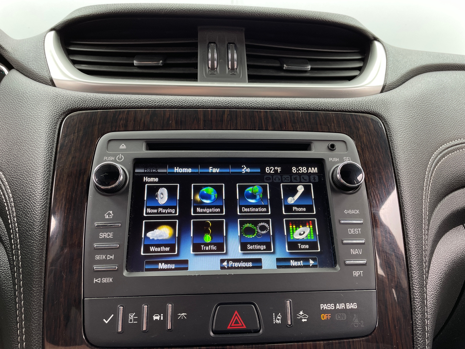 Thumbnail: 2017 Chevrolet Traverse - 3