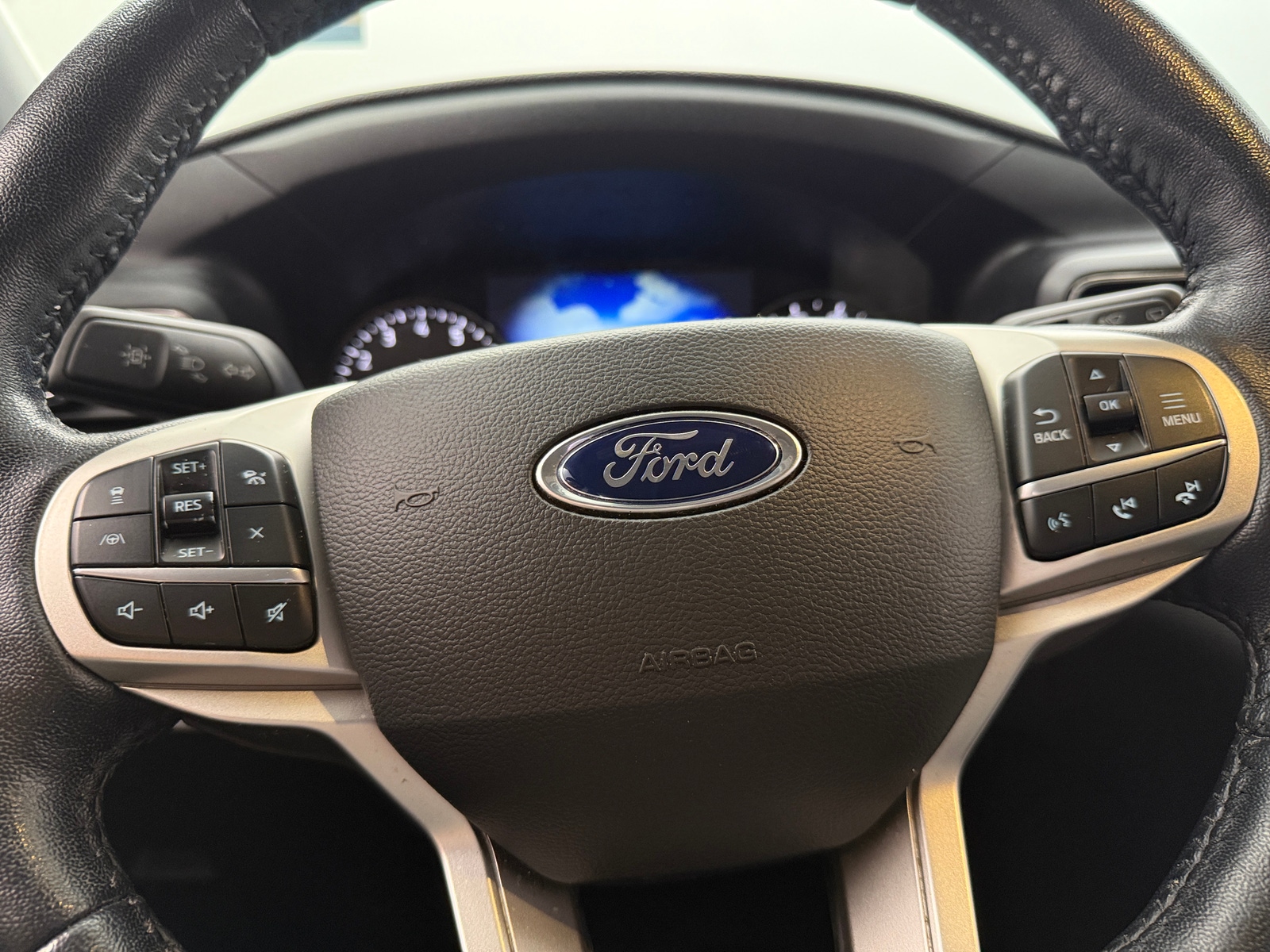 Thumbnail: 2022 Ford Explorer - 4