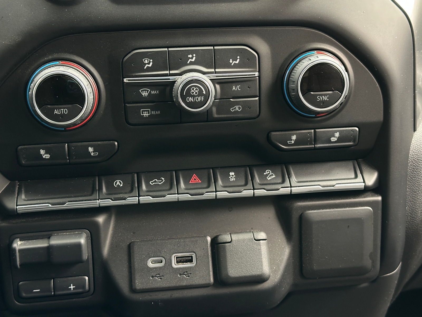 Thumbnail: 2021 Chevrolet Silverado 1500 - 4