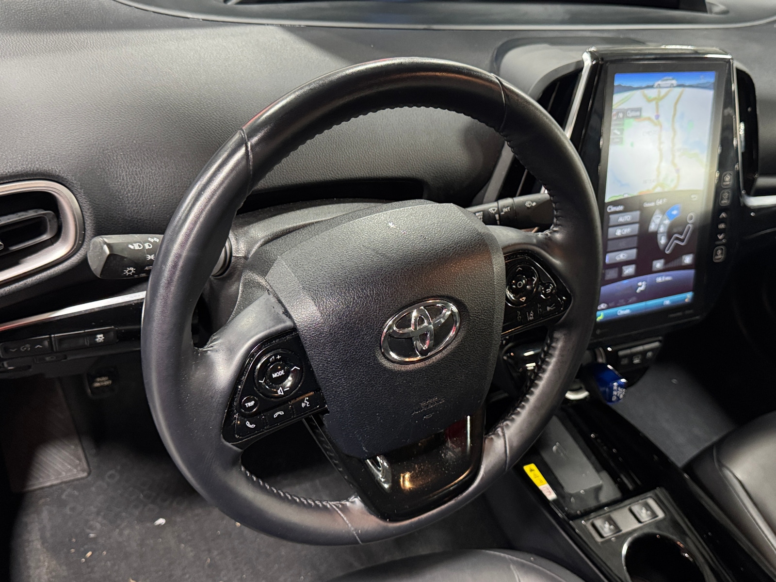 Thumbnail: 2022 Toyota Prius Prime - 4