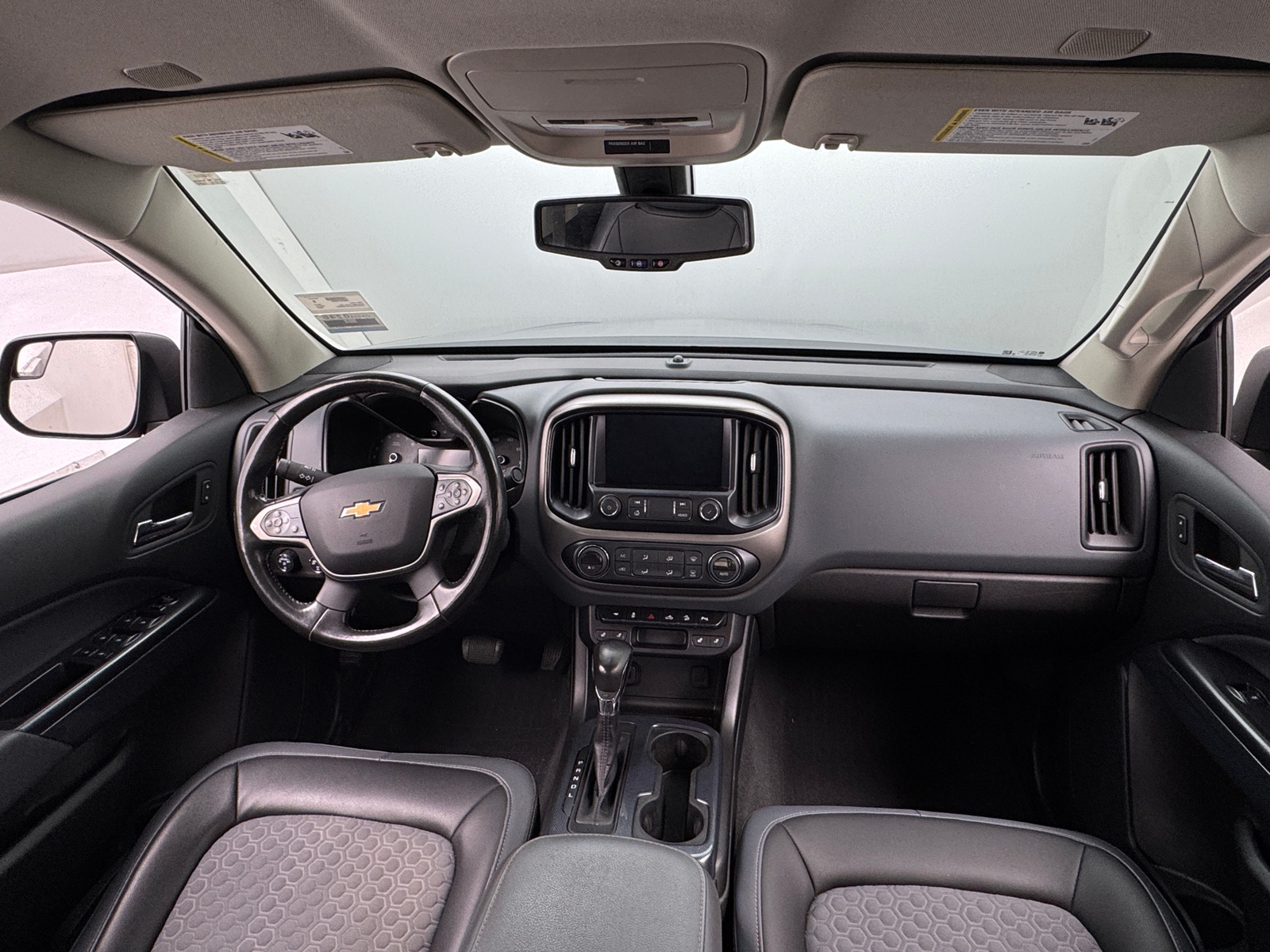 Thumbnail: 2022 Chevrolet Colorado - 3