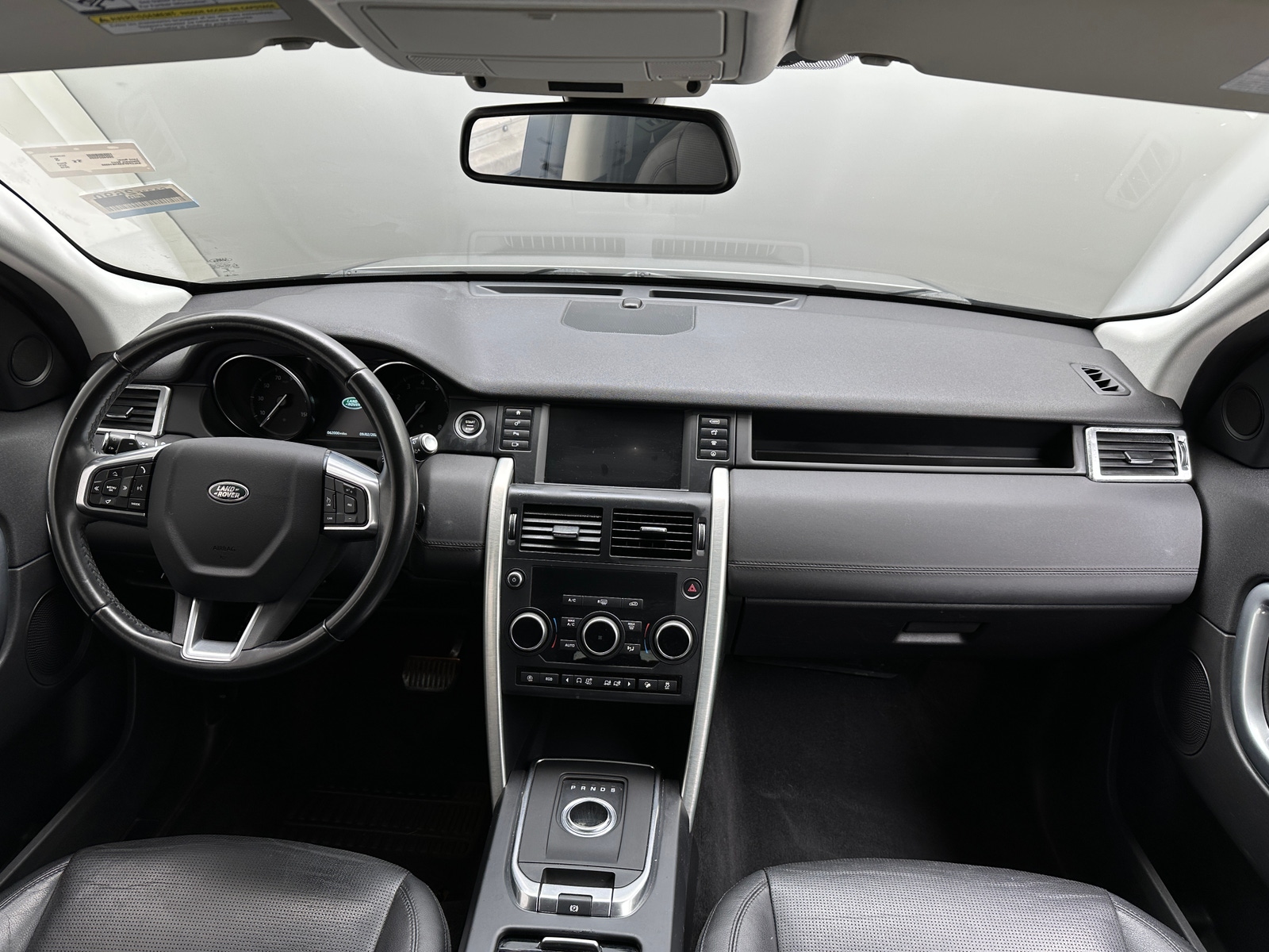 Thumbnail: 2019 Land Rover Discovery Sport - 2
