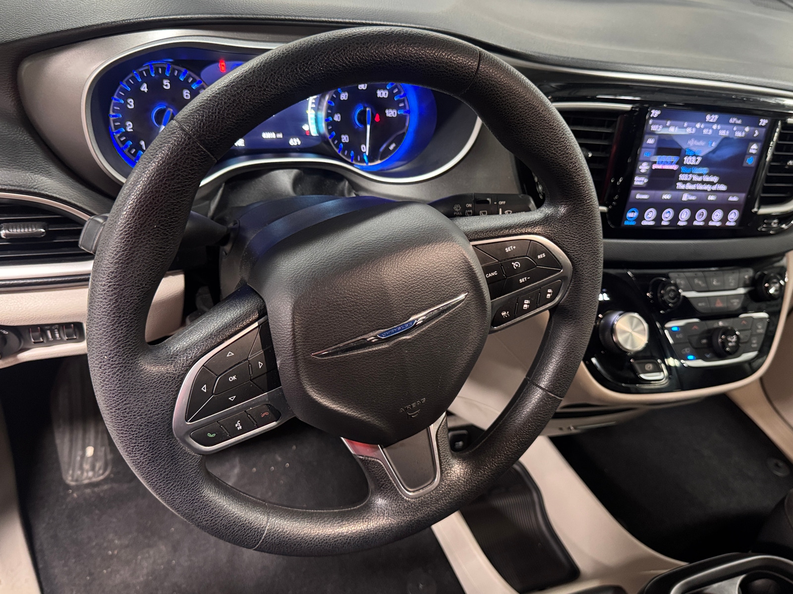 Thumbnail: 2020 Chrysler Pacifica - 5