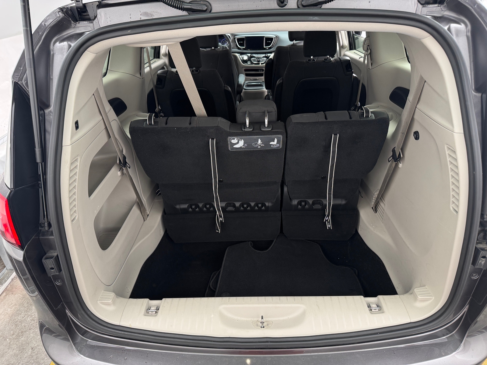Thumbnail: 2020 Chrysler Pacifica - 7