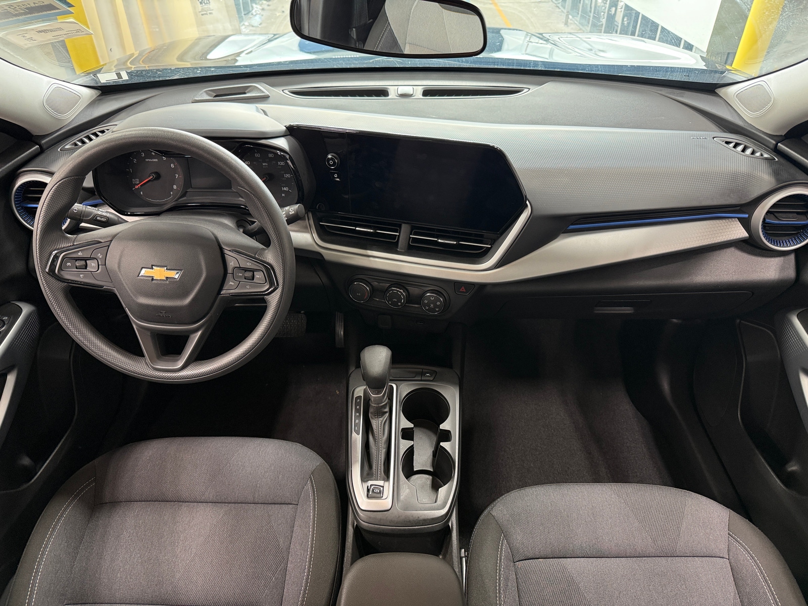 Thumbnail: 2025 Chevrolet Trax - 3