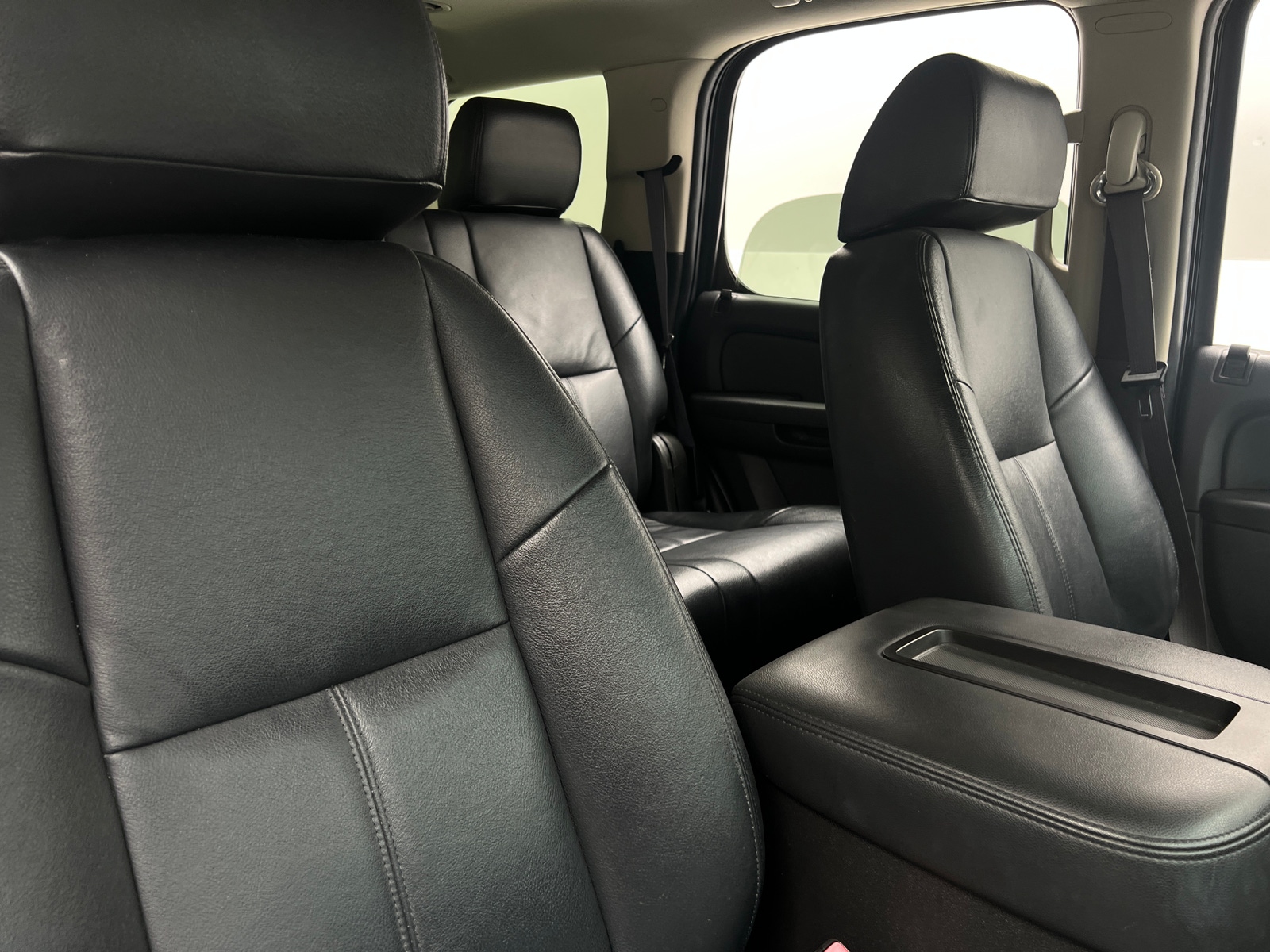Thumbnail: 2014 Chevrolet Tahoe - 2