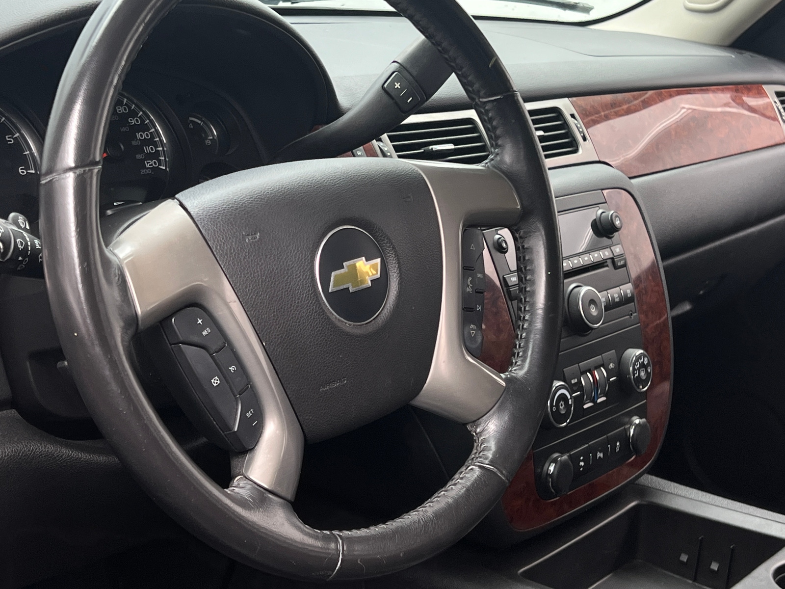 Thumbnail: 2014 Chevrolet Tahoe - 5