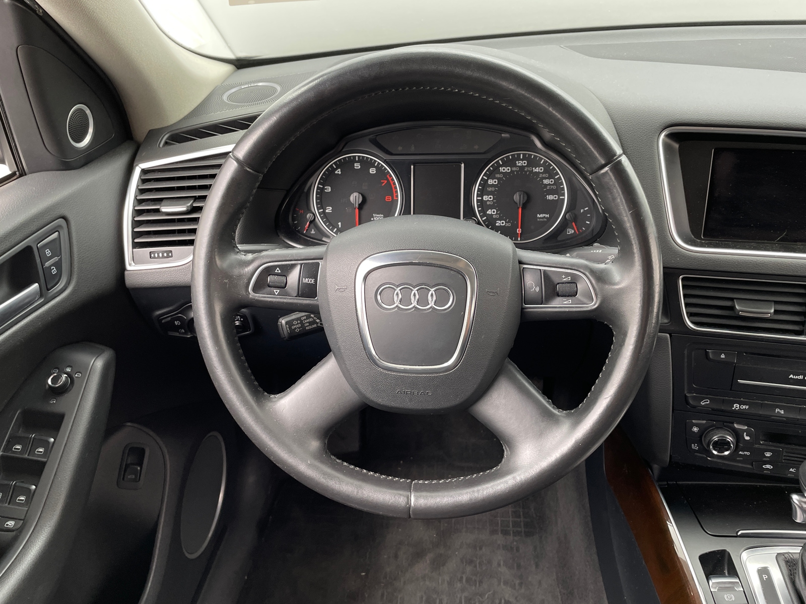 Thumbnail: 2012 Audi Q5 - 4