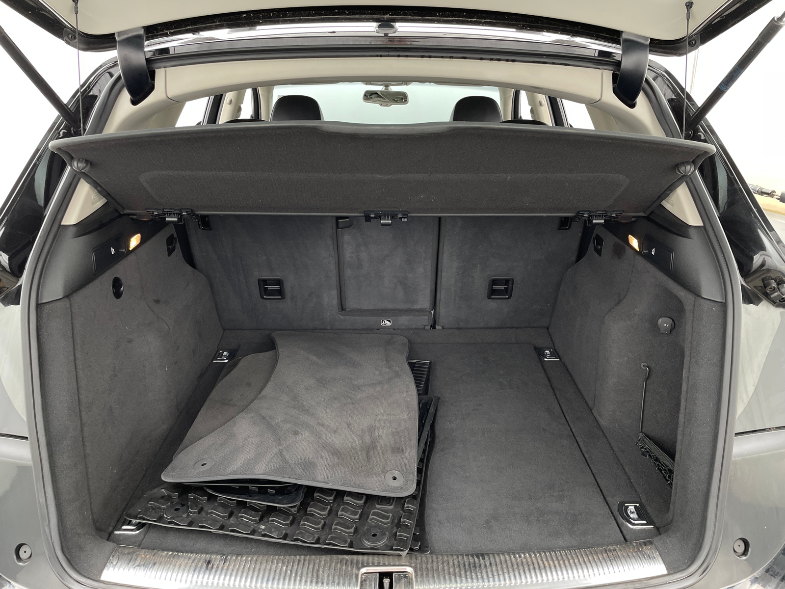 Thumbnail: 2012 Audi Q5 - 6